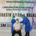 SUKSESKAN PROGRAM PEMERINTAH : Wali Kota Jimmy Eman kedua kalinya di vaksin Sinovac. (foto/ist)