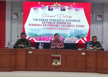 Penyambutan Tim BPK-RI oleh Plh Sekda Drs Riviva Maringka MSi bersama jajaran Pemkab. (foto/ist)